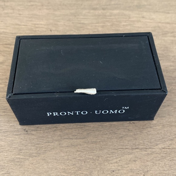 Pronto Uomo Cufflinks Set - Picture 4 of 4